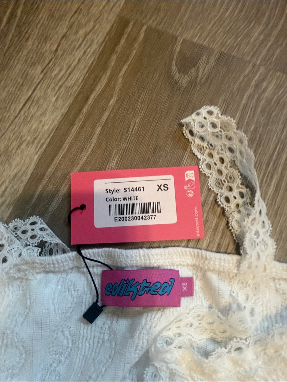 White Lace-Trim Cami Tank Top - Picture 3 of 3